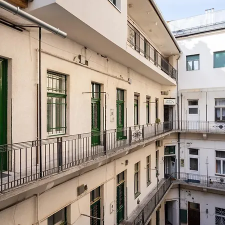 Comfy Downtown Hideaway With Urban Touch Apartamento