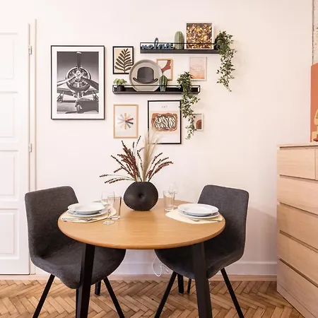 Lägenhet Comfy Downtown Hideaway With Urban Touch Budapest