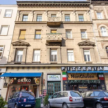 Comfy Downtown Hideaway With Urban Touch Lägenhet *