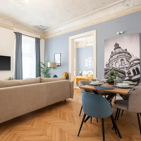 Comfy Downtown Hideaway With Urban Touch בודפשט