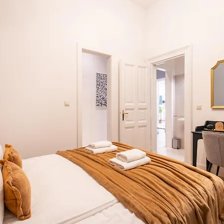 Lägenhet Comfy Downtown Hideaway With Urban Touch