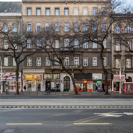 Lägenhet Comfy Downtown Hideaway With Urban Touch *