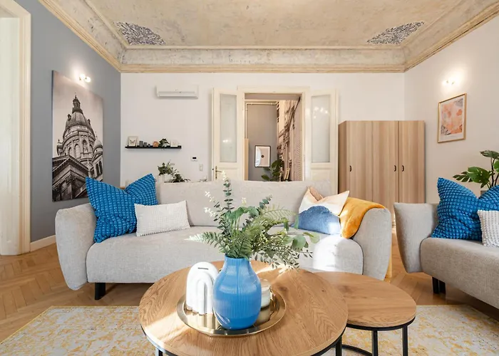 Comfy Downtown Hideaway With Urban Touch * Budapest