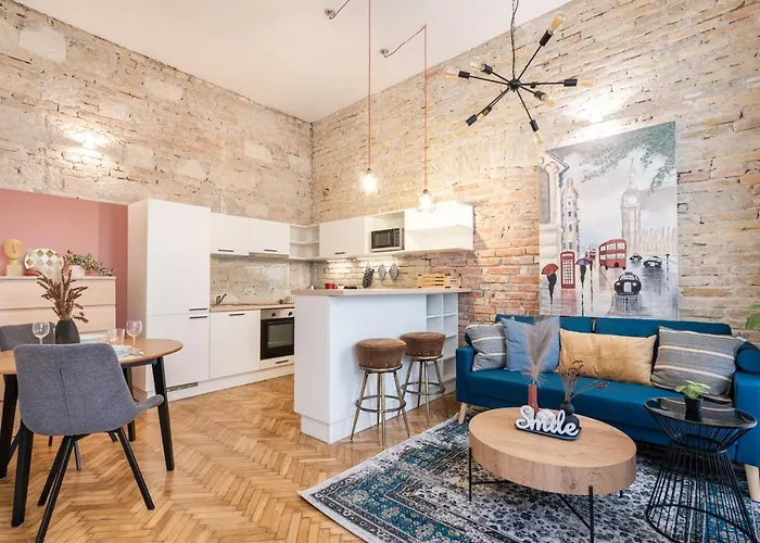 Comfy Downtown Hideaway With Urban Touch Apartmán