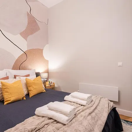 Comfy Downtown Hideaway With Urban Touch דירה בודפשט
